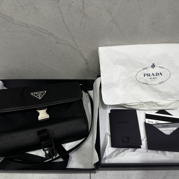 prada 尼龍側背小包 9成新-14