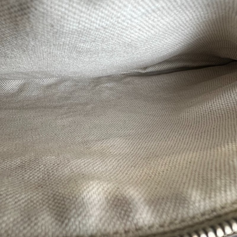 GUCCI 257063 灰色牛皮壓紋肩背包-8