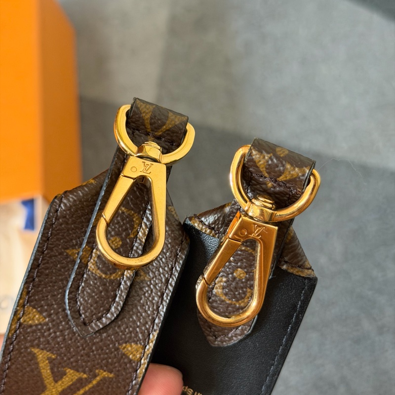 Lv老花黑色肩帶 (J02288)-7