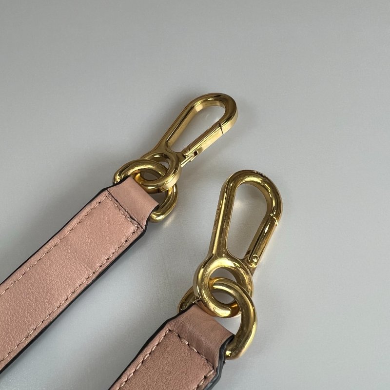 LOEWE 粉色PUZZLE 包小號-9