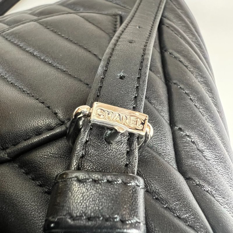 CHANEL CF後背包山型紋牛皮 黑銀 保卡款25開-11
