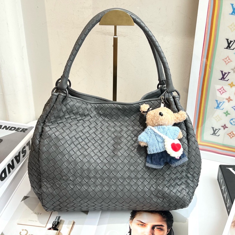 Bottega Veneta葆蝶家灰色編織手提包 底長39-0