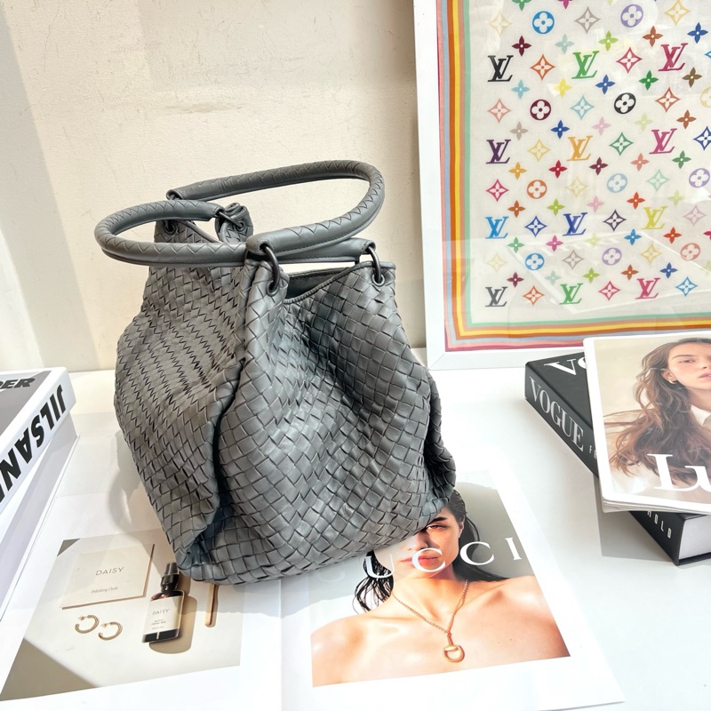 Bottega Veneta葆蝶家灰色編織手提包 底長39-2