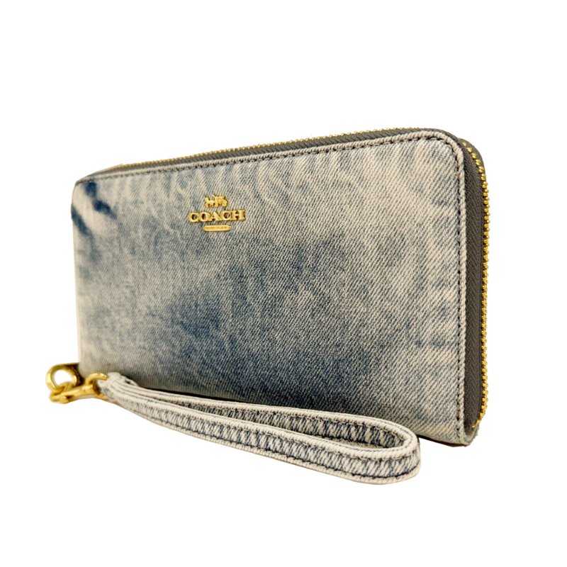 [全新] COACH 素面牛仔布女款手掛式拉鍊零錢袋長夾(牛仔淺藍)-1