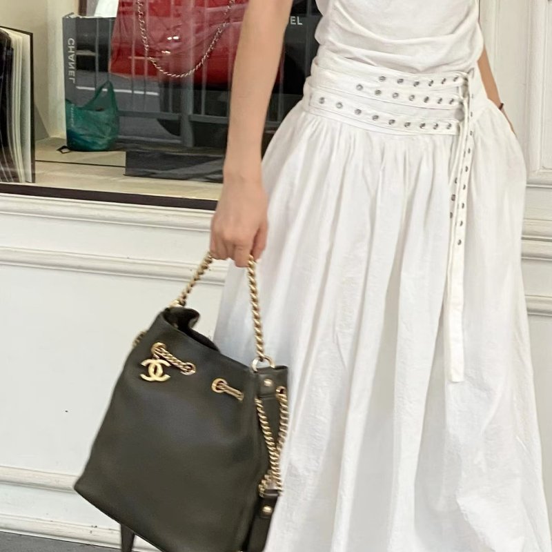 Chanel 軍綠色肩背嬉皮水桶包 22*29*12 99新配件塵袋 購證 盒子-0