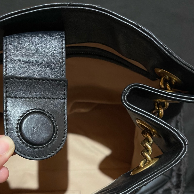 Gucci MARMONT馬夢系列金釦黑托特包-27