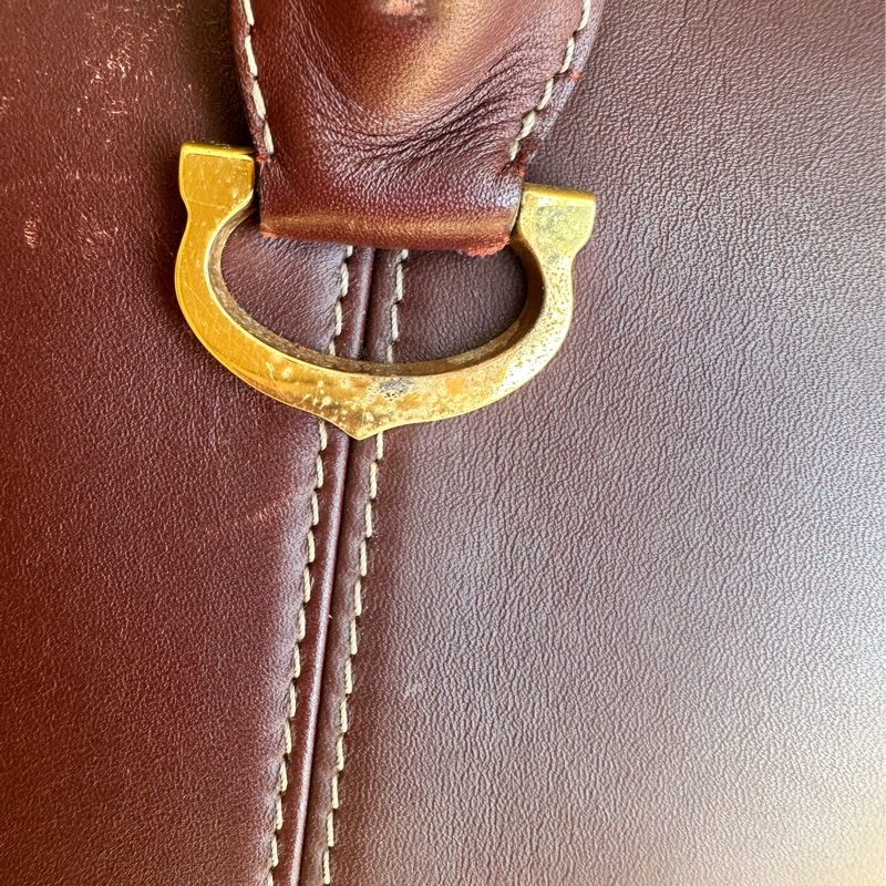 【商品名稱】 【正品 Vintage】Cartier 卡地亞 經典酒紅美洲豹雙C壓印金邊手提包/水餃包/扇形包-12