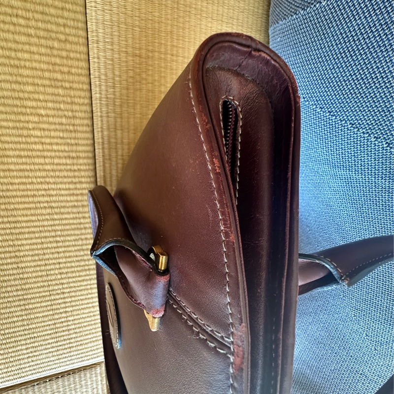 【商品名稱】 【正品 Vintage】Cartier 卡地亞 經典酒紅美洲豹雙C壓印金邊手提包/水餃包/扇形包-18