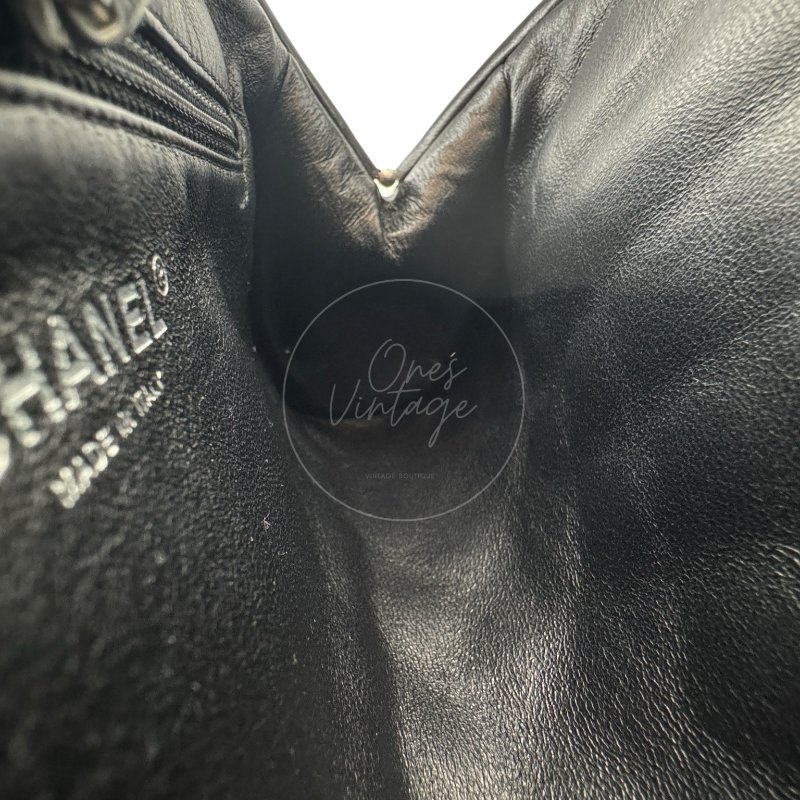 中古 Chanel 香奈兒 菱格紋 經典 黑色小羊皮 鎖扣手拿包 Kisslock Clutch-12