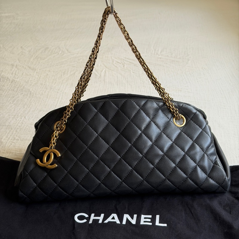 Chanel香奈兒黑色金扣保齡球包/鏈條單肩腋下包-0