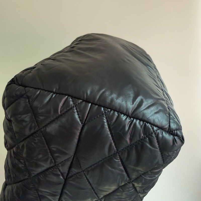 Chanel Coco Cocoon 滑雪系列羽絨感空氣包托特包-4