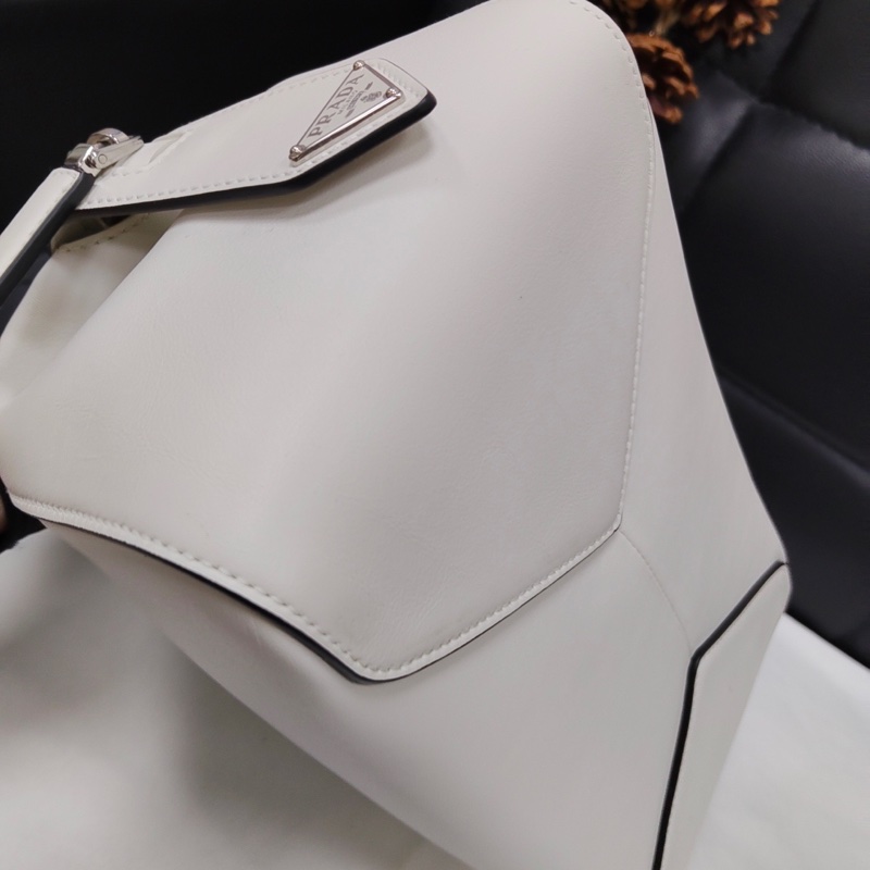 Prada 普拉達 白色牛皮保齡球手提斜挎包 27x17x14-5