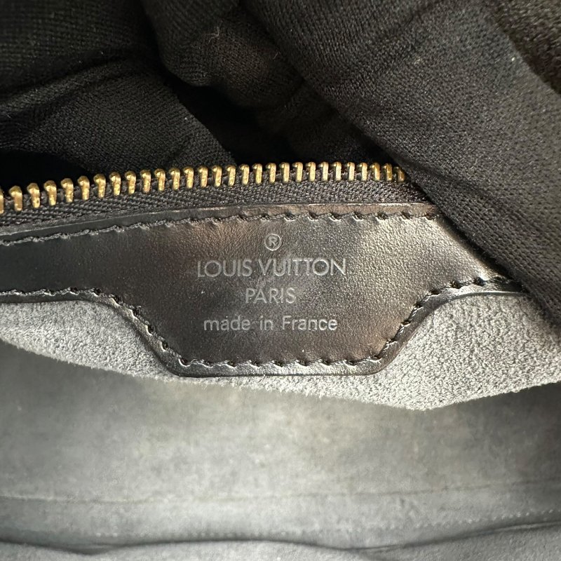 【美收精品】LOUIS VUITTON 黑色皮革水波紋手提包 C-511【隔月月中將轉賣至日本 上架期限30天】-11
