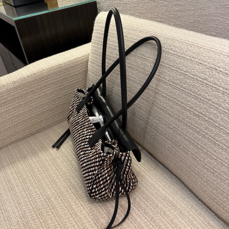 Chanel 26S Tweed 毛呢 法棍包-2