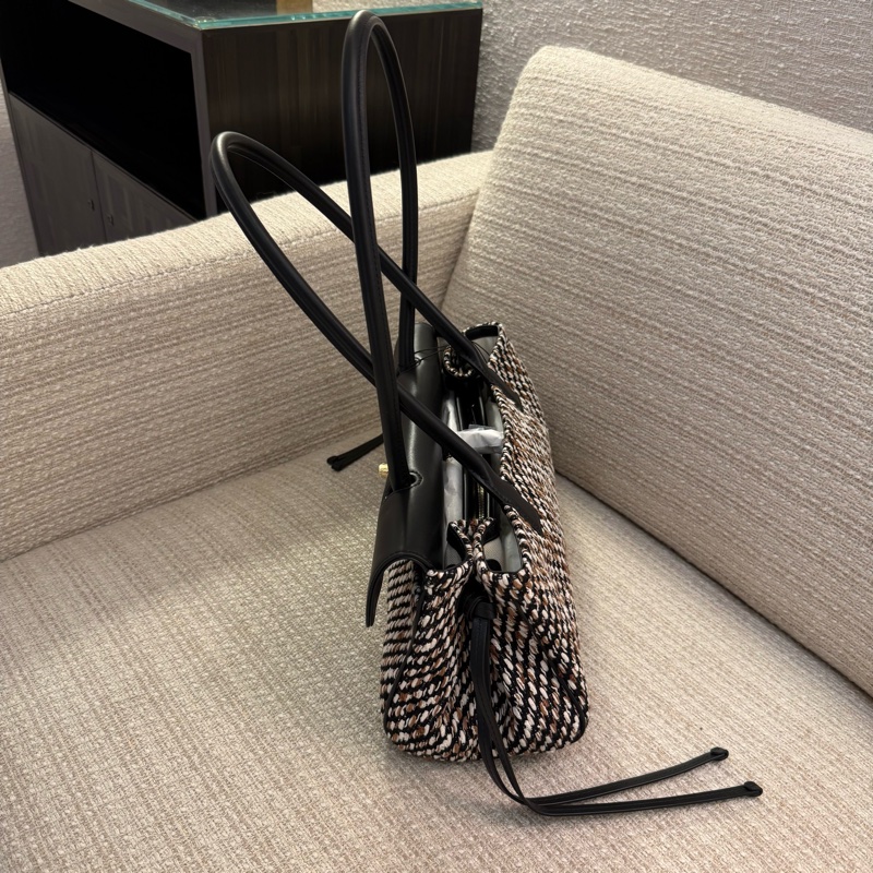 Chanel 26S Tweed 毛呢 法棍包-3