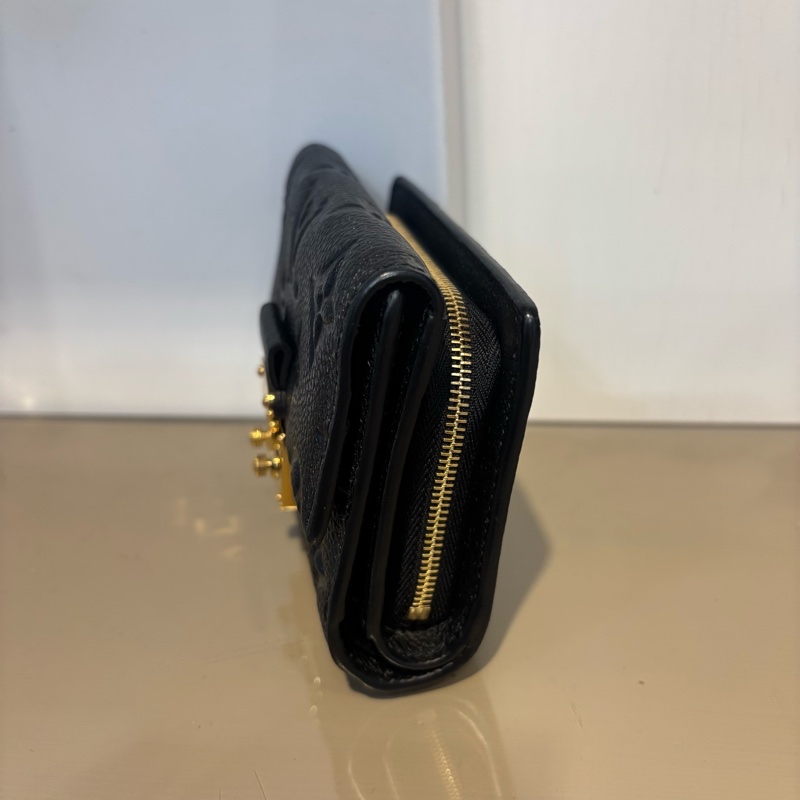 LV 黑牛皮壓紋Metis 短夾 M80880-3