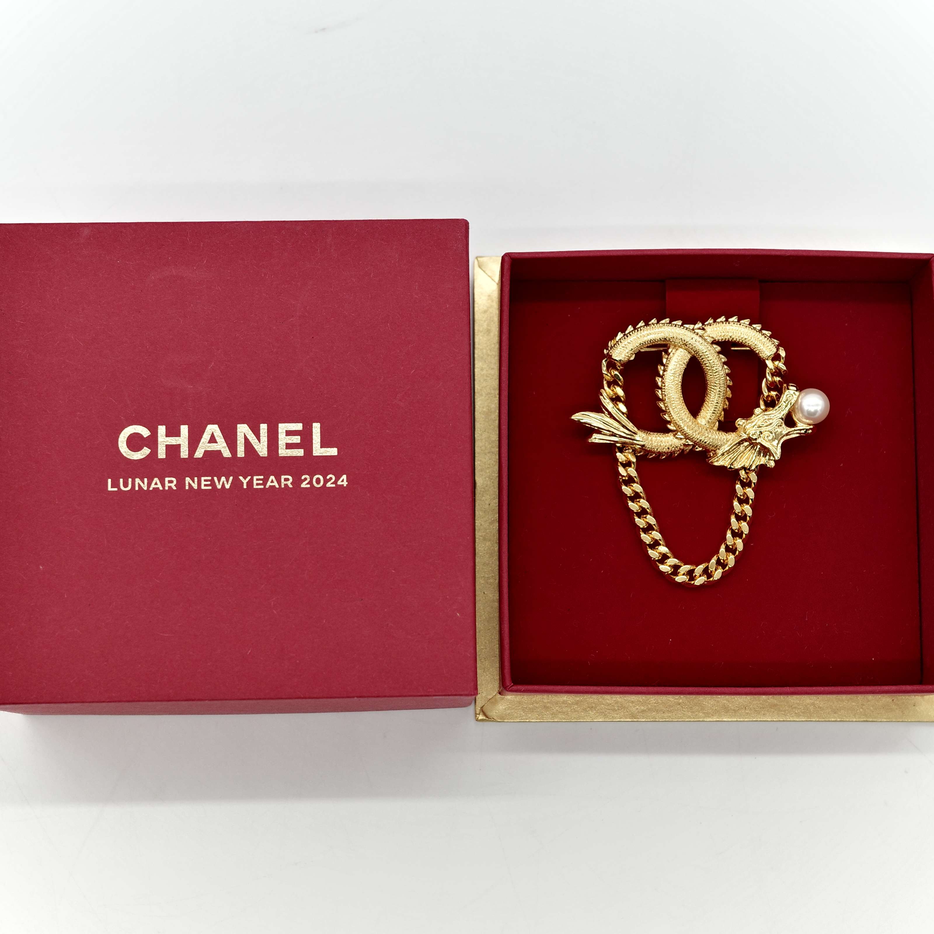 Chanel 香奈兒 VIP 龍年 限定 胸針-1