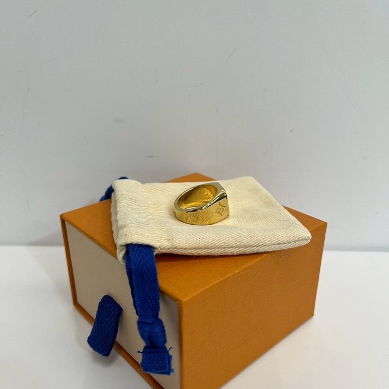 Louis Vuitton Monogram Signet Ring 金色印章戒指-6