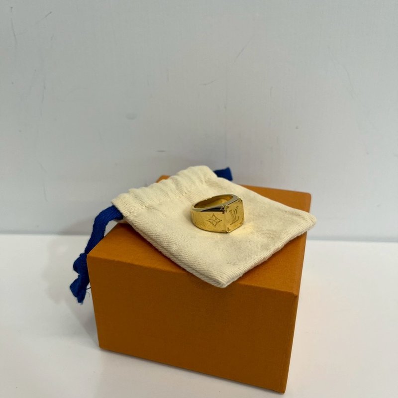 Louis Vuitton Monogram Signet Ring 金色印章戒指-7