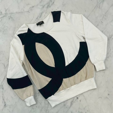 Chanel 大Logo上衣