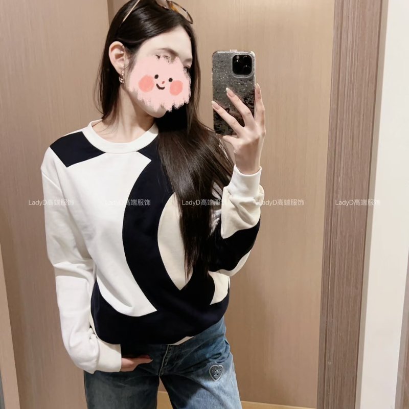 Chanel 大Logo上衣-1