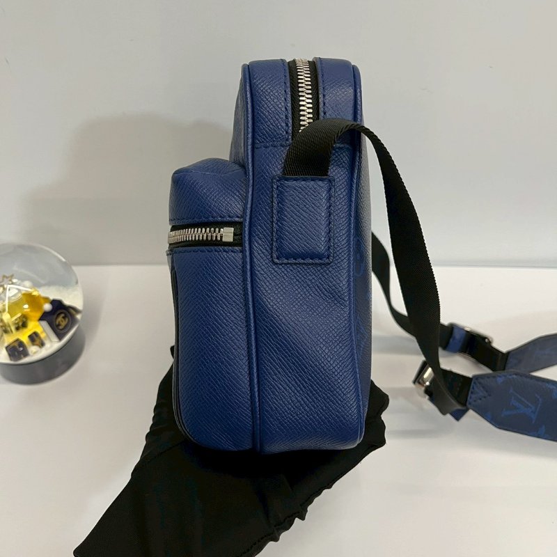 Louis Vuitton M30242 outdoor Monogram 藍色老花拼皮郵差包-6
