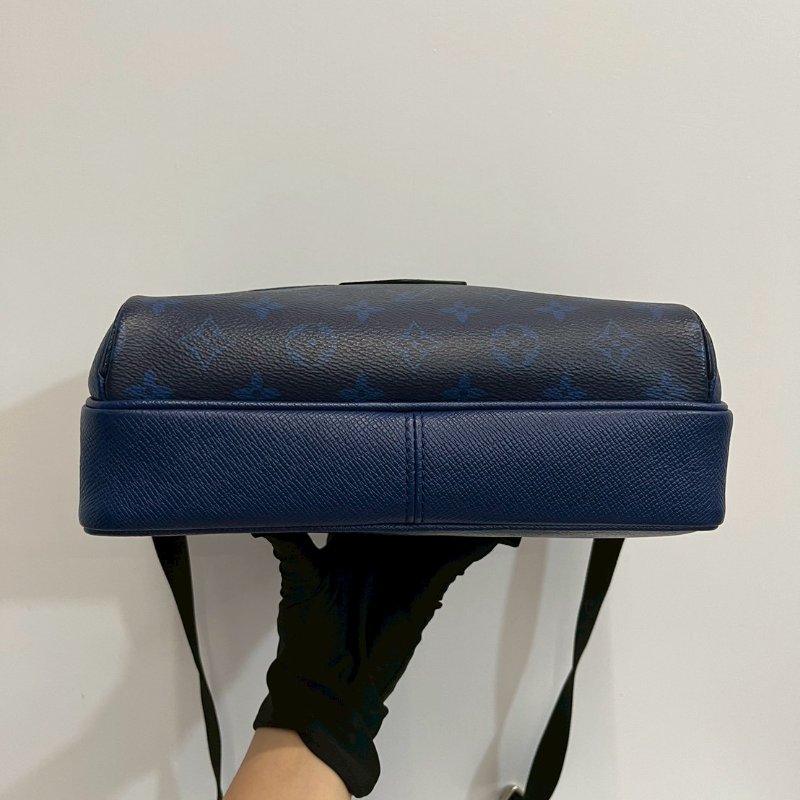 Louis Vuitton M30242 outdoor Monogram 藍色老花拼皮郵差包-7