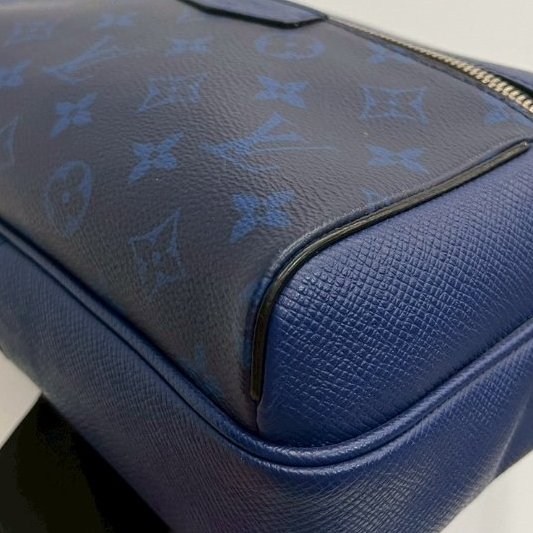 Louis Vuitton M30242 outdoor Monogram 藍色老花拼皮郵差包-11