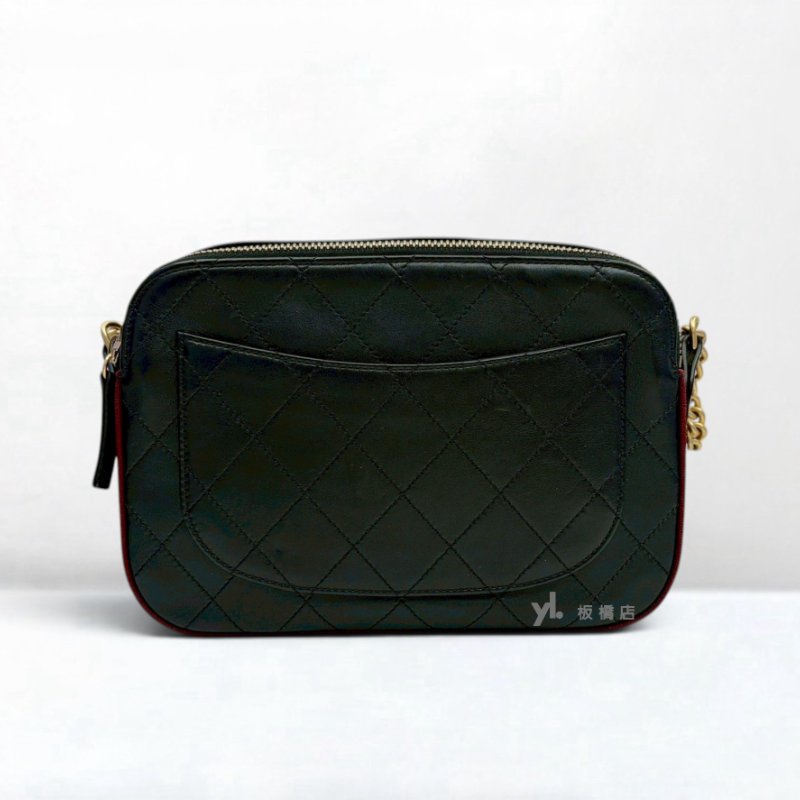 S5488-Chanel 黑牛皮拚紅雙層金釦相機包 A57575-3