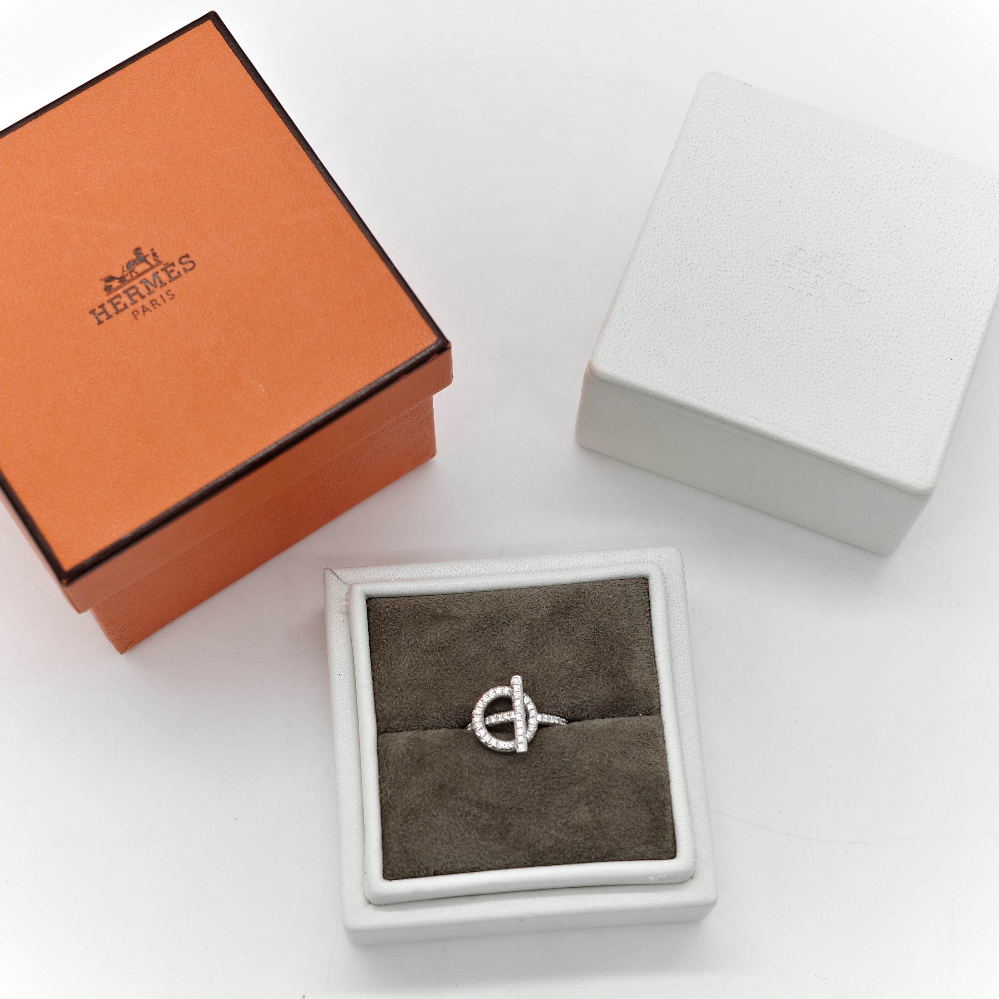 Hermès 愛馬仕 Echappee 中型 鑲鑽 18K白金 小 Q 滿鑽 戒指 50-3