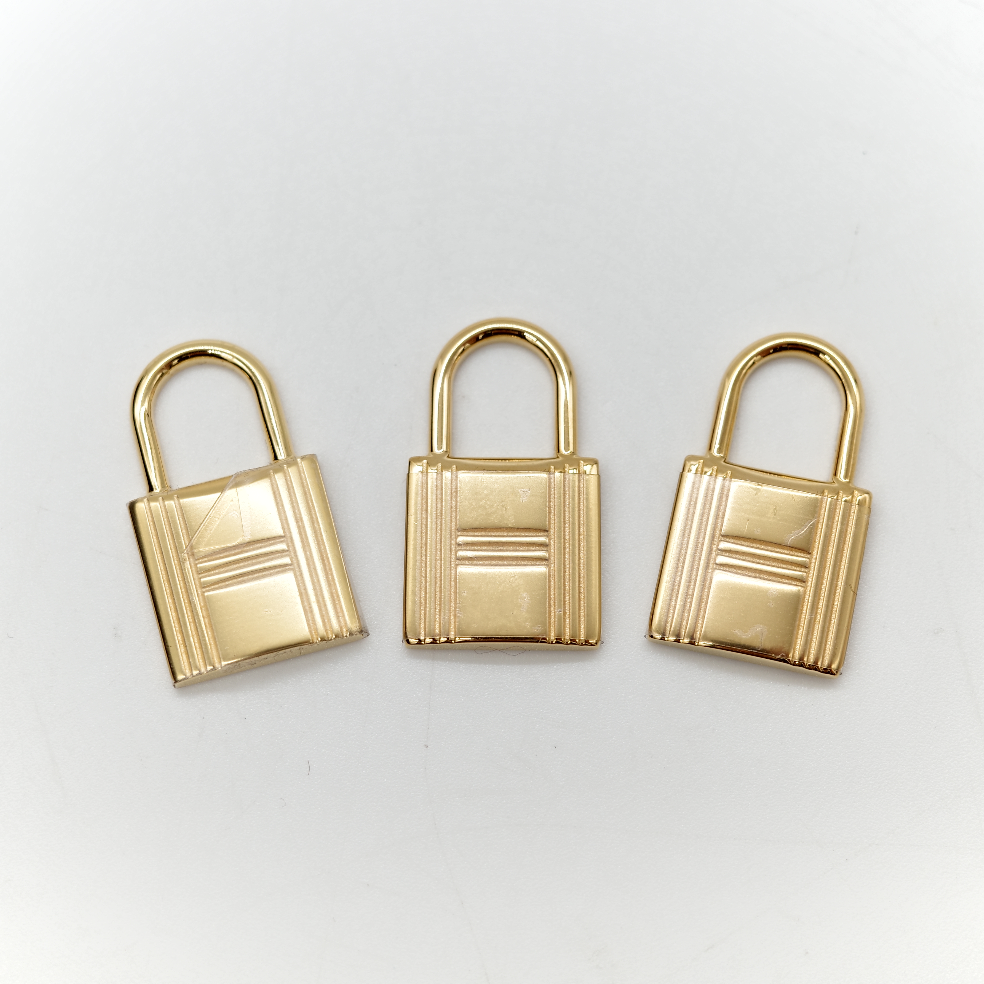 Hermès 愛馬仕 金色 鎖片 黑色 牛皮 吊墜 套組-3