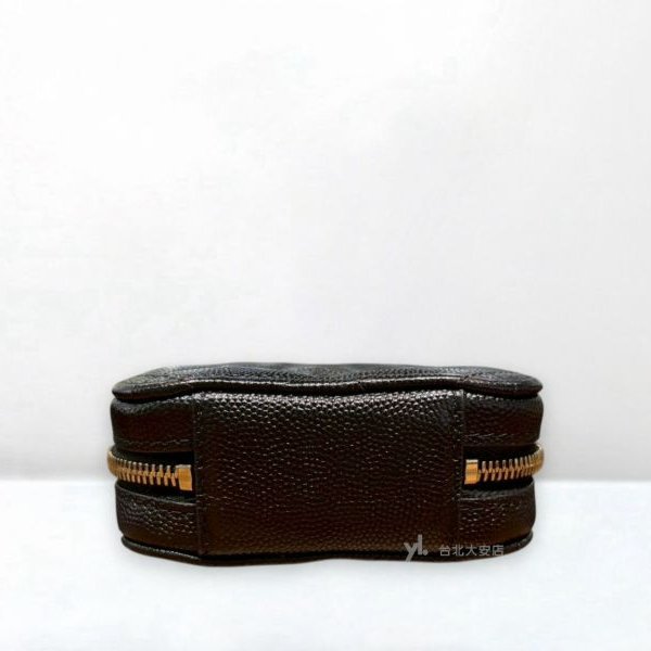 A13086-Chanel 黑色荔枝牛皮淡金直立手機鍊包 AP0246-4