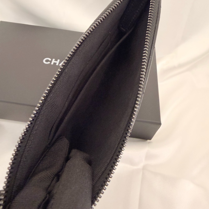 Chanel 黑羊皮黑釦一字拉鏈大零錢包-25