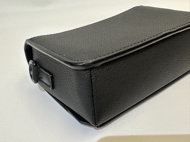 LV 黑牛皮Aerogram 下蓋斜背包M82085-7
