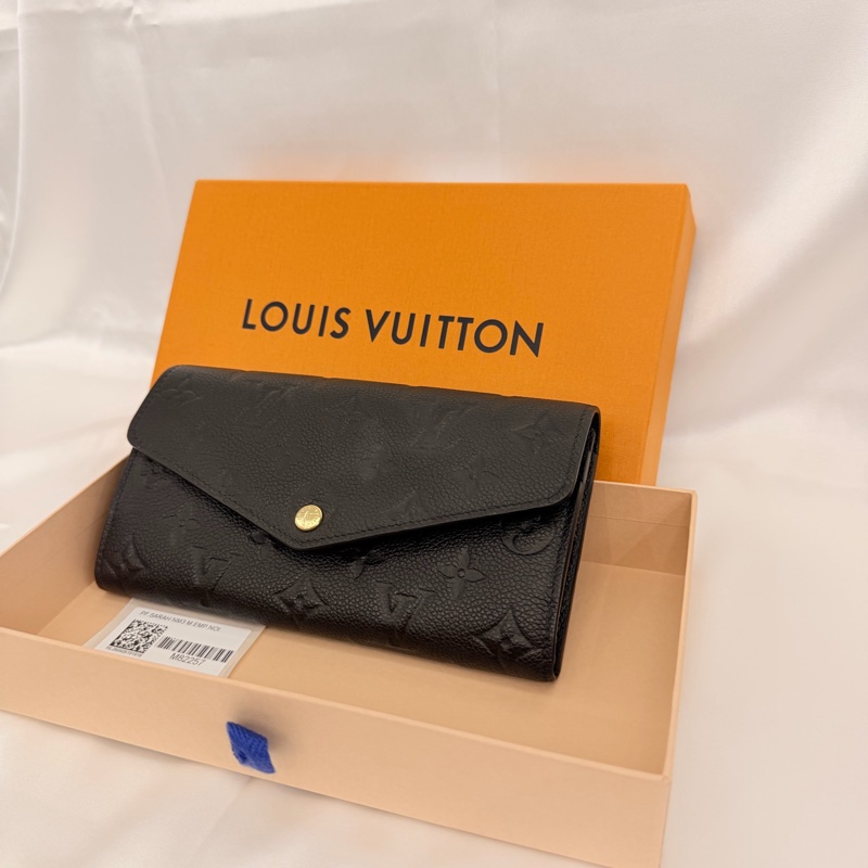 LV 黑牛皮Sarah 16卡長夾-1