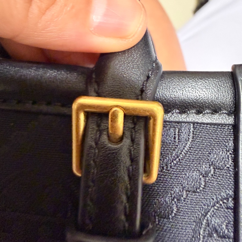 ToryBurch 黑色基本款信封直立包-10