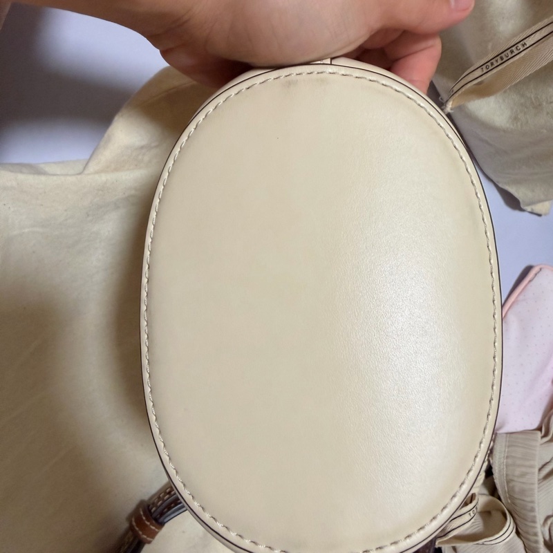 ToryBurch經典水桶小包奶茶色-7