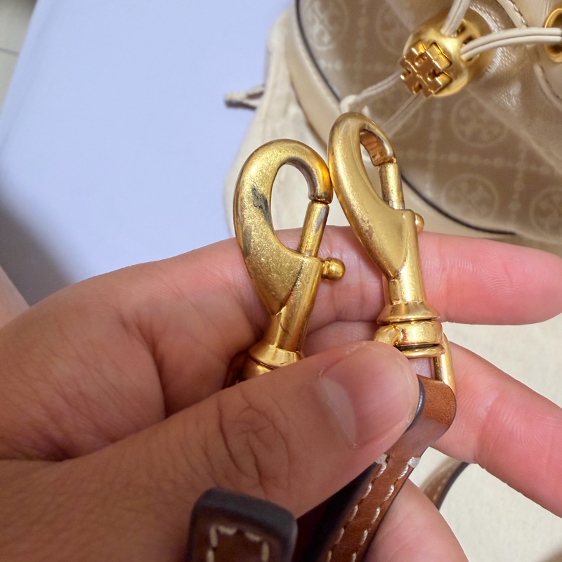 ToryBurch經典水桶小包奶茶色-15
