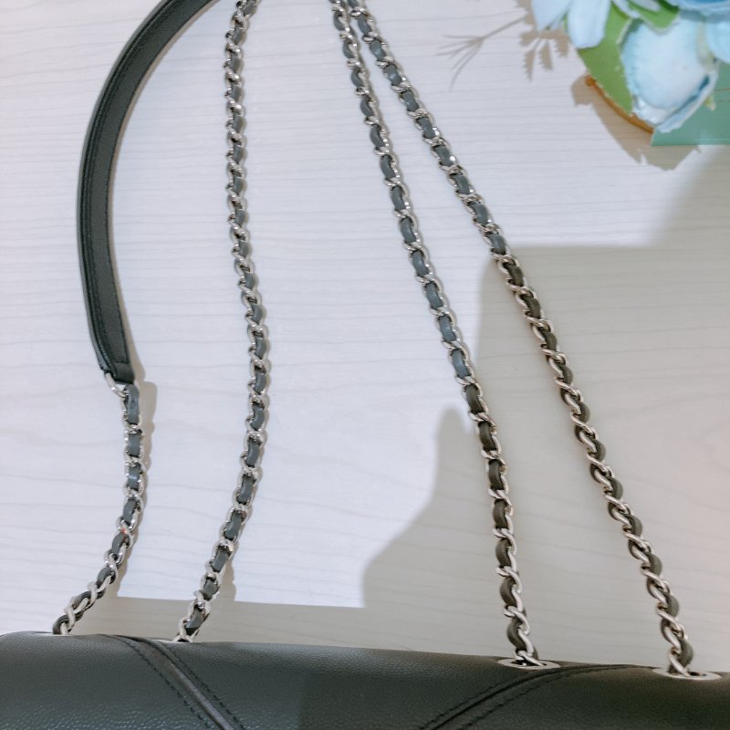 TK2051 香奈兒 17P Chevron Macro Caviar Shoulder Bag 24cm Black X GHW-34