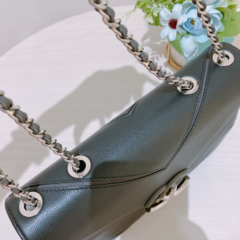 TK2051 香奈兒 17P Chevron Macro Caviar Shoulder Bag 24cm Black X GHW-35