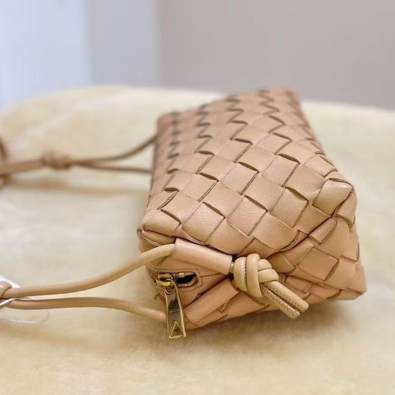 Bottega Veneta 葆蝶家 羊皮革 高度:11*17 *6-2