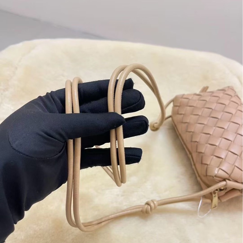 Bottega Veneta 葆蝶家 羊皮革 高度:11*17 *6-4