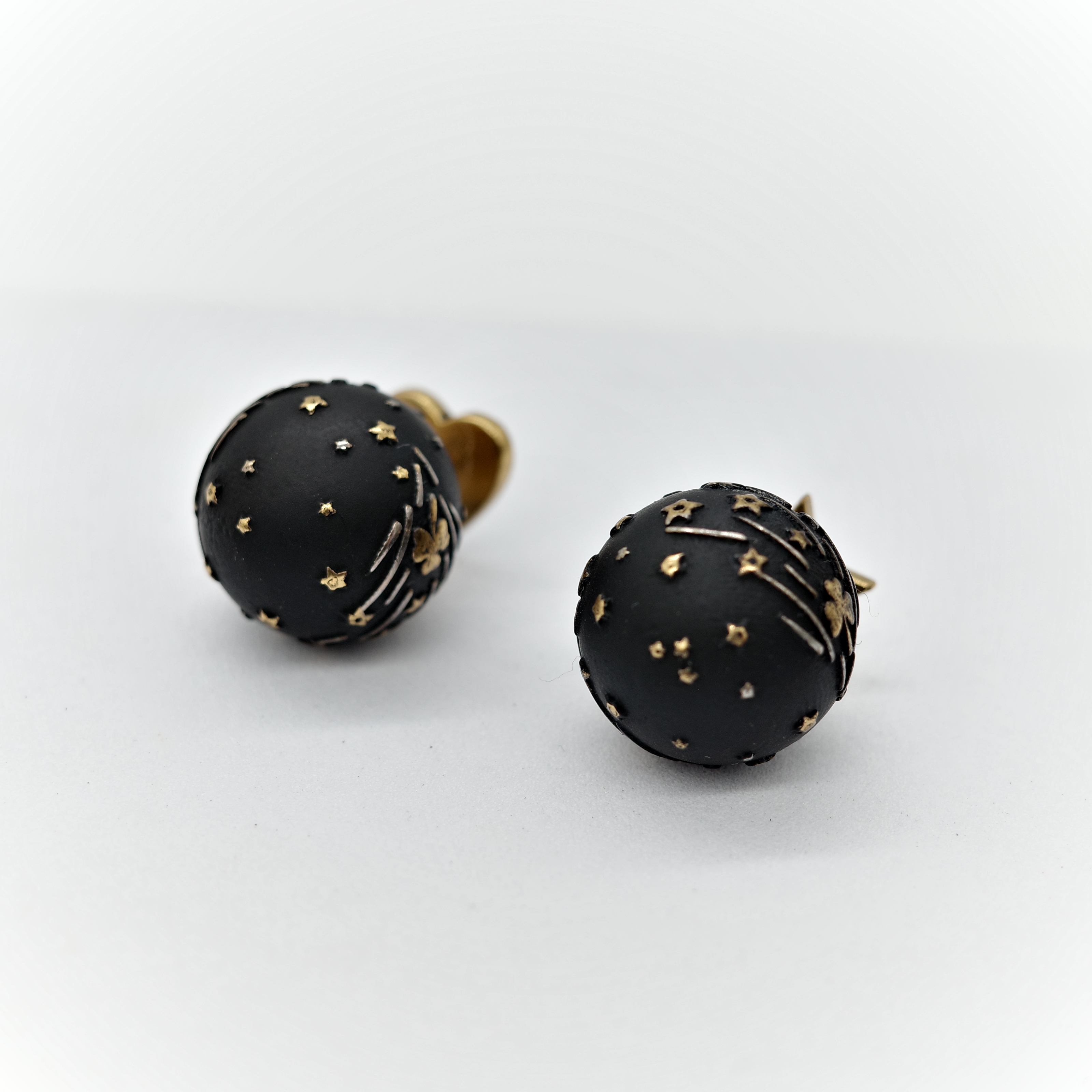 Dior 迪奧 Tribales 復古 黑色心形幸運星 不對稱 耳環-7