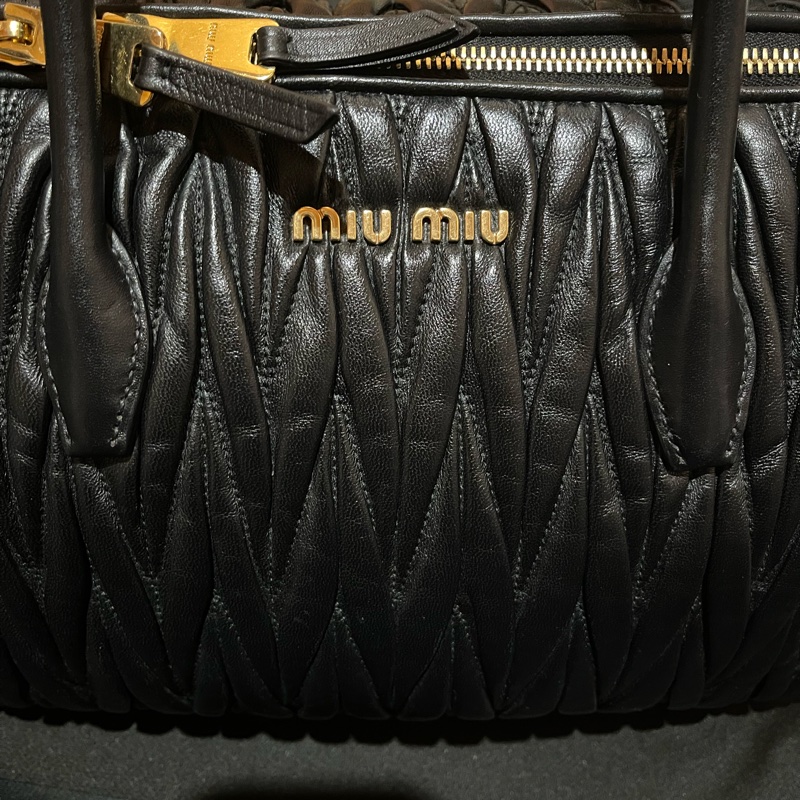 MiuMiu金釦黑手提包 側背包-20