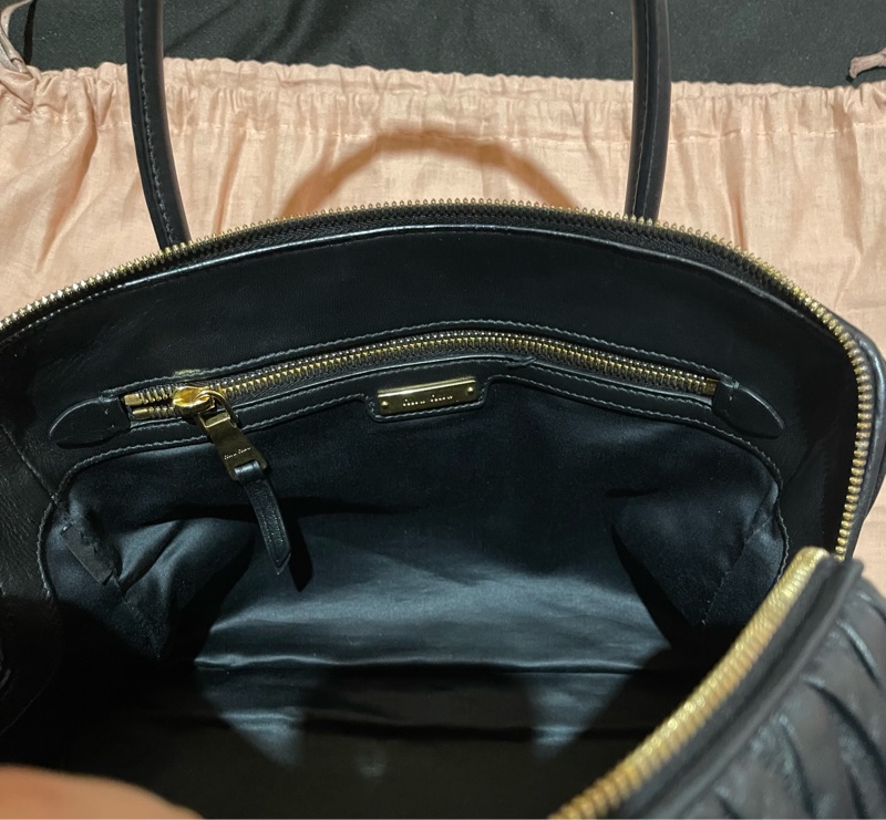 MiuMiu金釦黑手提包 側背包-37