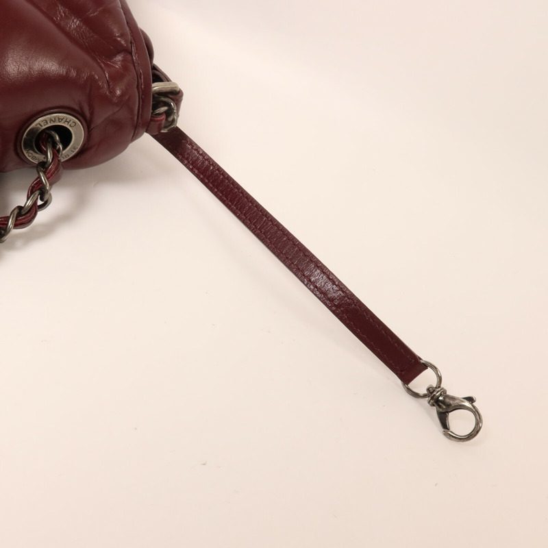 CHANEL 牛皮皮革Bubble Flap鏈帶肩背袋-15