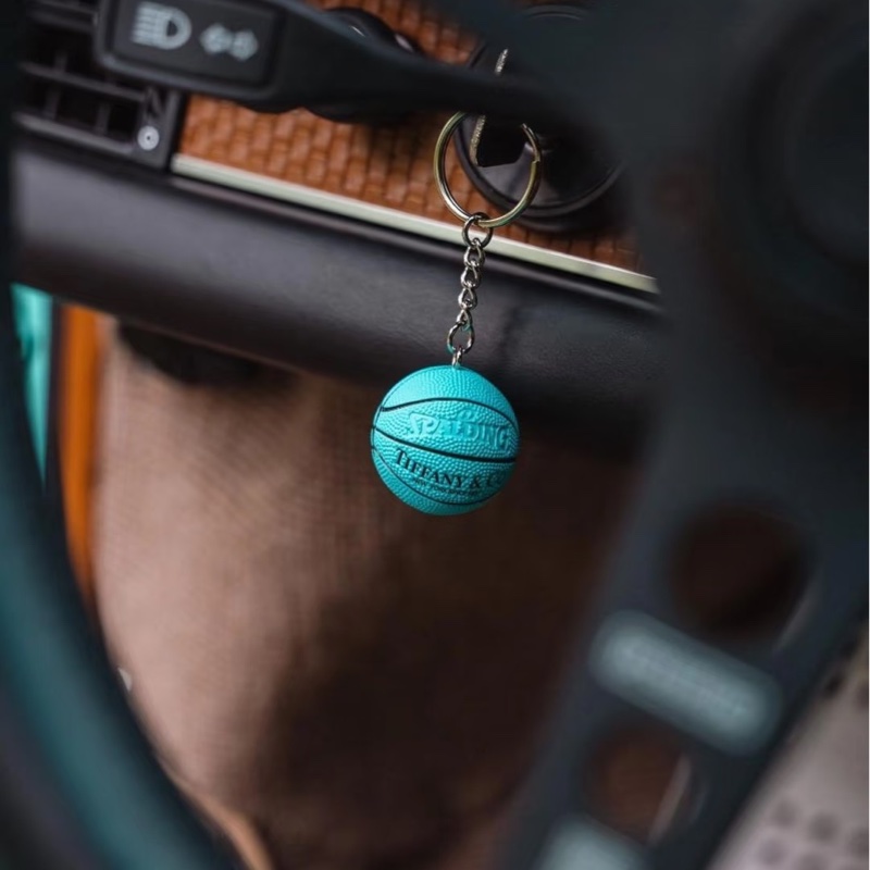 Tiffany & Co. Spalding 聯名 迷你 籃球 鑰匙圈 吊飾-4