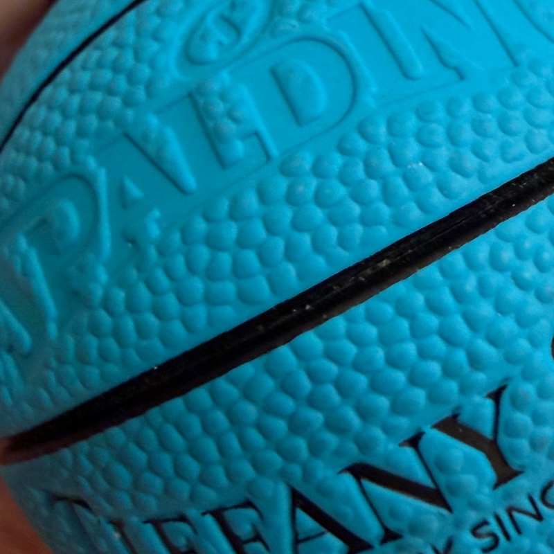 Tiffany & Co. Spalding 聯名 迷你 籃球 鑰匙圈 吊飾-15