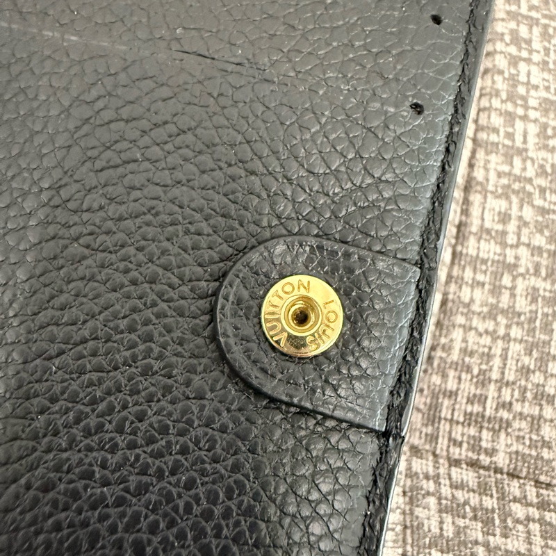LV Lisa黑牛皮短夾M83365-22