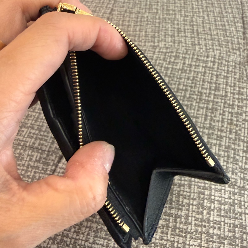 LV Lisa黑牛皮短夾M83365-32